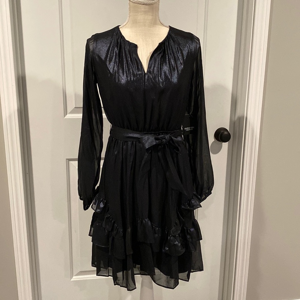 Simply Vera Vera Wang Long Sheer Sleeve Dress. Size XS